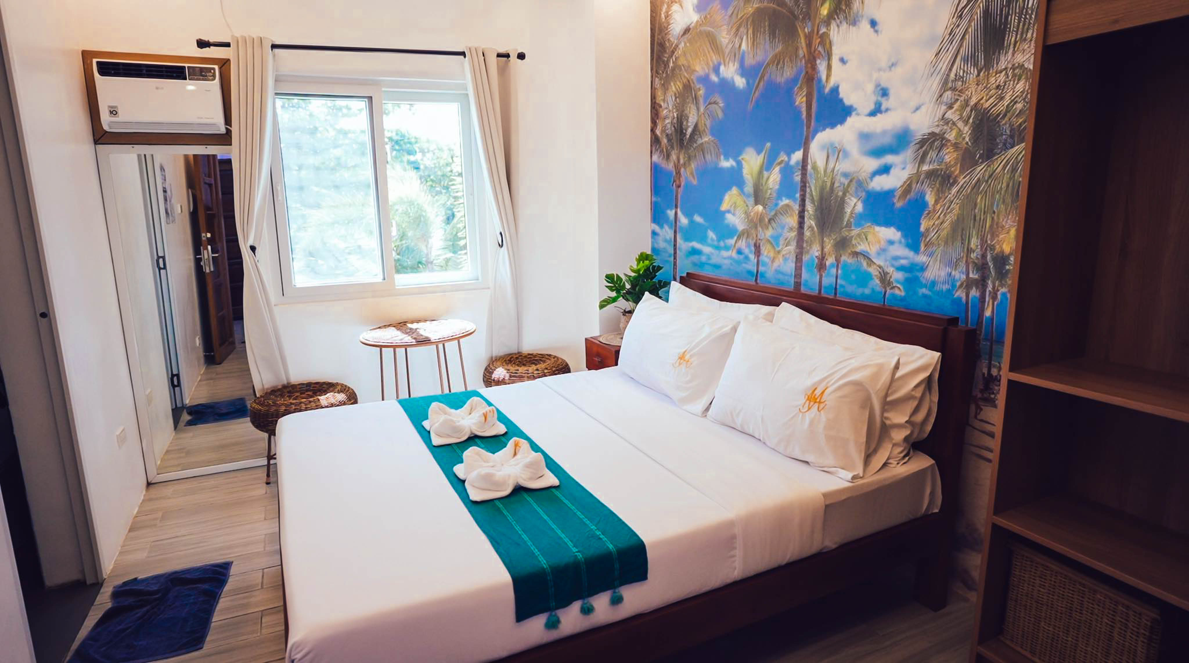 PUERTO GALERA ROOM